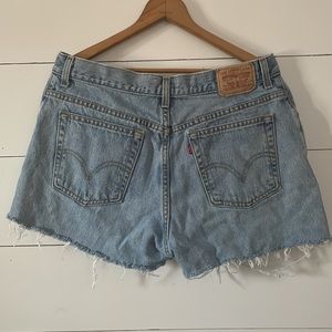 Levi’s jean shorts 550 size 8/10